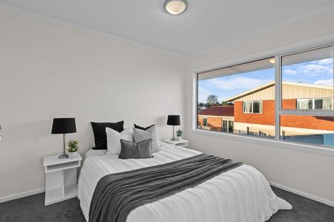 Photo of property in 2/11 Powell Crescent, Ilam, Christchurch, 8041