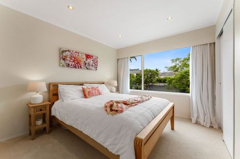 Photo of property in 14 Clyside Avenue, Half Moon Bay, Auckland, 2012