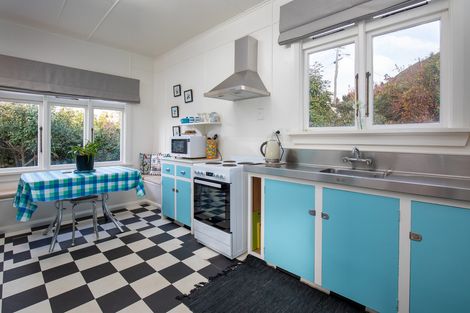 Photo of property in 34 Branxholm Street, Roxburgh, 9500