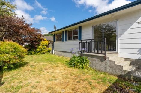 Photo of property in 1/202 California Drive, Totara Park, Upper Hutt, 5018