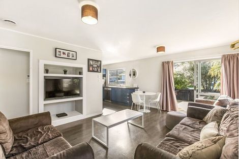 Photo of property in 1/60 Simon Ellice Drive, Bayview, Auckland, 0629