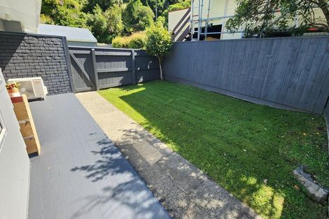 Photo of property in 2/80 Airlie Road, Plimmerton, Porirua, 5026