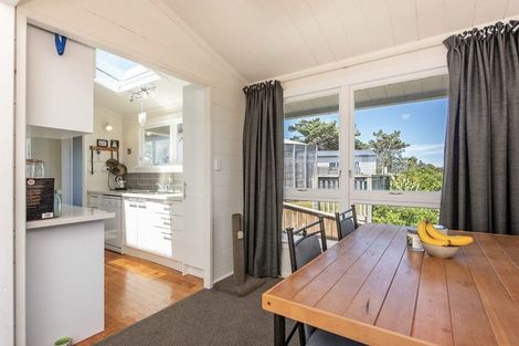 Photo of property in 15 Dunmail Way, Newlands, Wellington, 6037