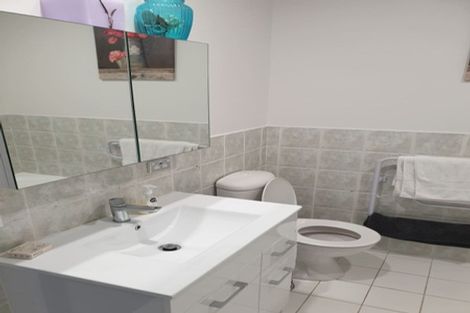 Photo of property in Maddison Apartments, 3/6f Queen Street, Palmerston North, 4410