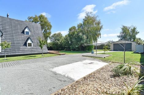 Photo of property in 33 Heyders Road, Spencerville, Christchurch, 8083