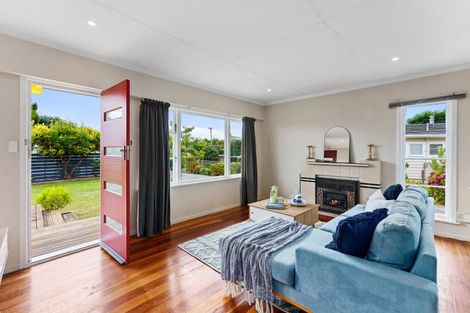 Photo of property in 16 Lemon Street, Otaki, 5512