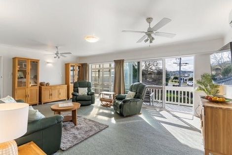 Photo of property in 220 Centreway Road, Orewa, 0931