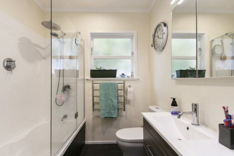 Photo of property in 3 Poole Crescent, Wainuiomata, Lower Hutt, 5014