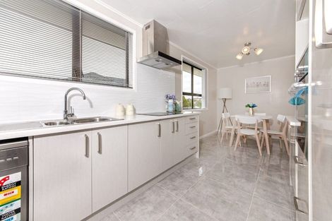 Photo of property in 68 Friesian Drive, Mangere, Auckland, 2022