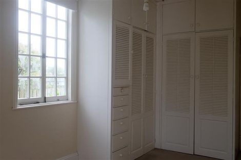 Photo of property in 90 Pendarves Street, New Plymouth, 4310