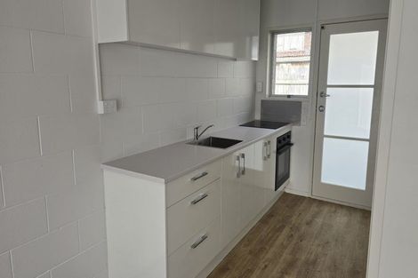 Photo of property in 12 Margaret Road, Papatoetoe, Auckland, 2025