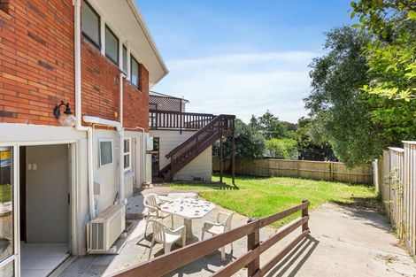 Photo of property in 21 La Trobe Street, Pakuranga Heights, Auckland, 2010