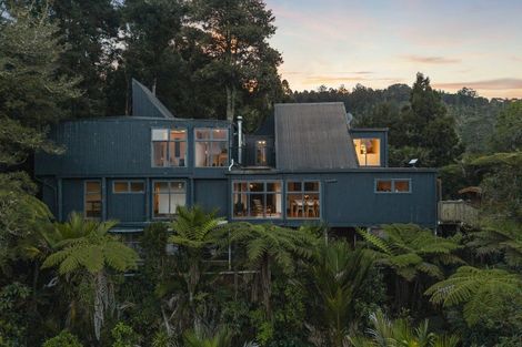 Photo of property in 186b Woodlands Park Road, Titirangi, Auckland, 0604
