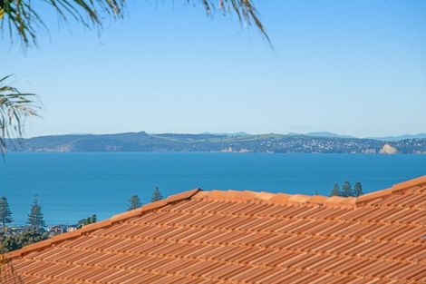 Photo of property in 115 Waldorf Crescent, Orewa, 0931