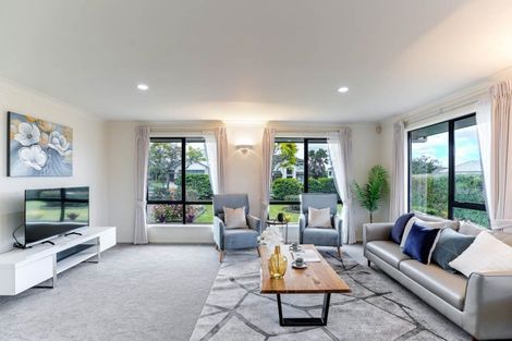 Photo of property in 4 Mahina Place, Te Atatu Peninsula, Auckland, 0610