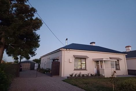 Photo of property in 100 High Street, Waimate, 7924