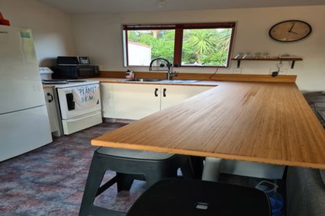 Photo of property in 17 Aru Street, Tangimoana, 4822