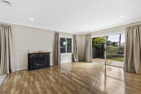 Photo of property in 9a Gloucester Road, Manurewa, Auckland, 2102