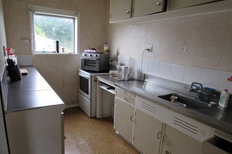 Photo of property in 23 Dixon Avenue, Hawera, 4610