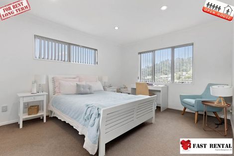 Photo of property in 112 Tamahere Drive, Glenfield, Auckland, 0629