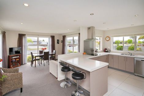 Photo of property in 32 Sovereign Boulevard, Kaiapoi, 7630