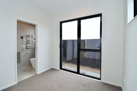 Photo of property in 1 Ngakau Road, Karaka, 2113