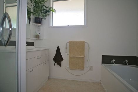 Photo of property in 6 Birdling Place, Halswell, Christchurch, 8025