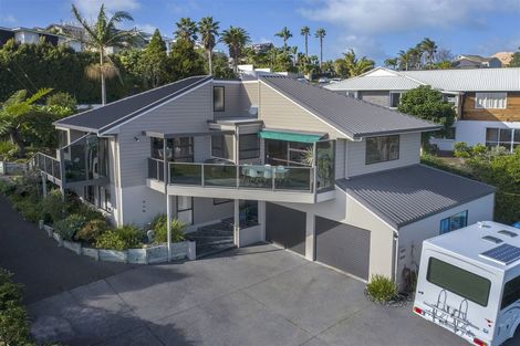 Photo of property in 29 Marellen Drive, Red Beach, 0932