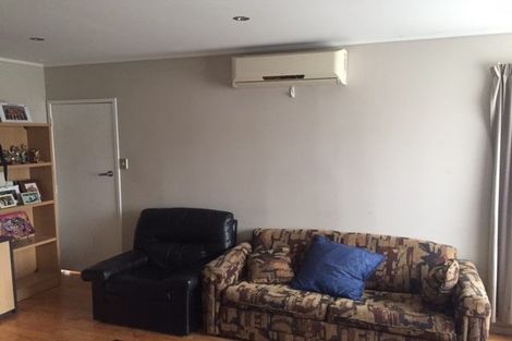 Photo of property in 5 Valencia Place, Manurewa, Auckland, 2102