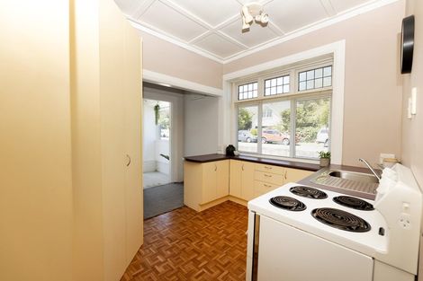 Photo of property in 75 Pendarves Street, New Plymouth, 4310