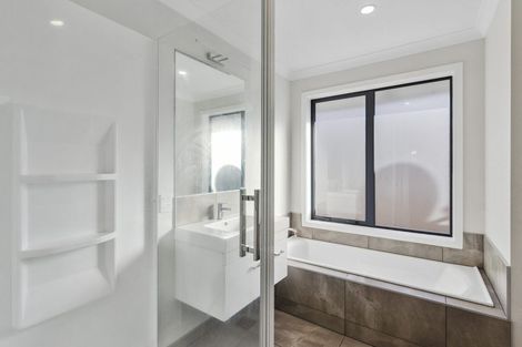 Photo of property in 5 Pohe Street, Waikanae, 5036