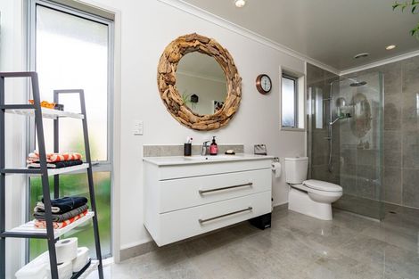 Photo of property in 14 Riverglen Road, Waipu, 0510