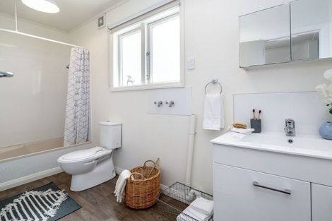 Photo of property in 436 High Street South, Carterton, 5713