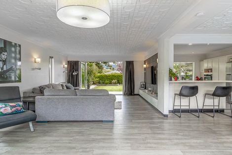 Photo of property in 103 Hillcrest Road, Raumati Beach, Paraparaumu, 5032