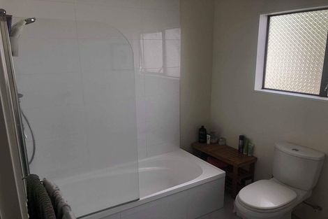 Photo of property in 2/14 Charles Street, Hauraki, Auckland, 0622