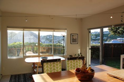 Photo of property in 5 Awa Road, Miramar, Wellington, 6022