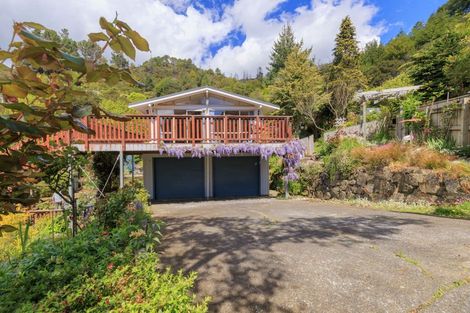 Photo of property in 12 Ngahere Street, Stokes Valley, Lower Hutt, 5019