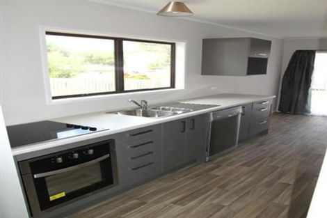 Photo of property in 8 Mayer Place, Ranui, Auckland, 0612