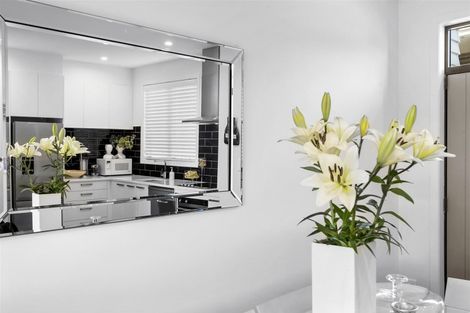 Photo of property in 6/50 Ocean View Road, Northcote, Auckland, 0627