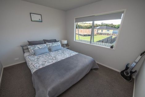 Photo of property in 14 Protea Drive, Cable Bay, 0420