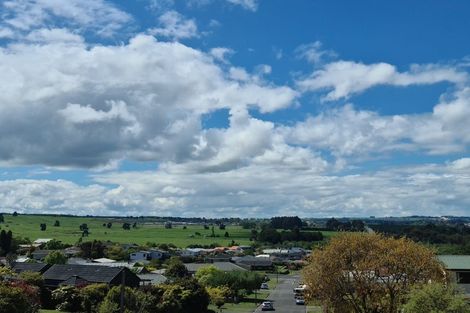 Photo of property in 27 Shera Street, Acacia Bay, Taupo, 3330