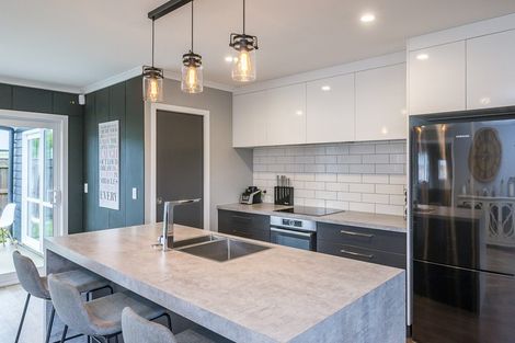 Photo of property in 14 Gallipoli Place, Paraparaumu, 5032