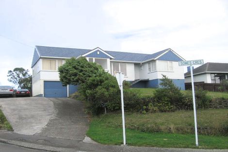 Photo of property in 6 Baylands Drive, Newlands, Wellington, 6037