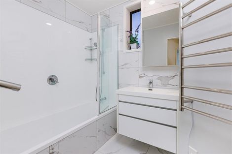 Photo of property in 77b Litten Road, Cockle Bay, Auckland, 2014