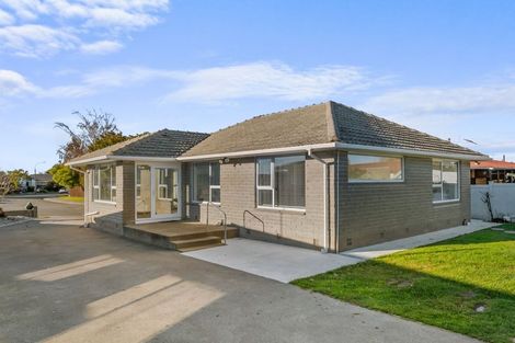 Photo of property in 63 Denise Crescent, Hornby, Christchurch, 8042