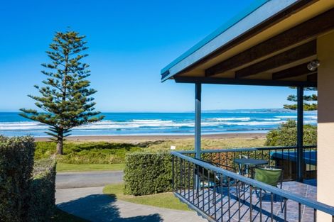 Photo of property in 15 Makorori Beach Road, Makorori, Gisborne, 4073
