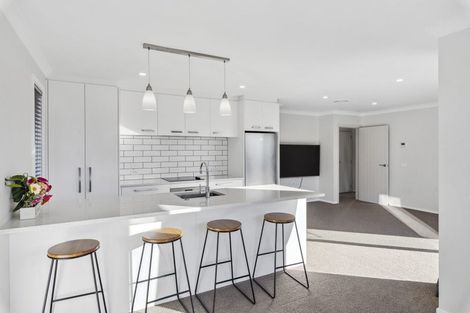 Photo of property in 5 Pohe Street, Waikanae, 5036