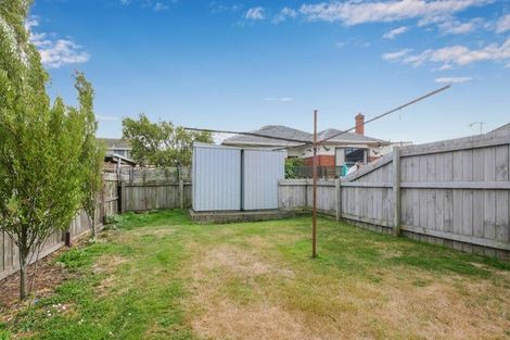 Photo of property in 114 Macandrew Road, South Dunedin, Dunedin, 9012