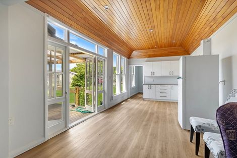 Photo of property in 61 Grey Street, Woodville, 4920