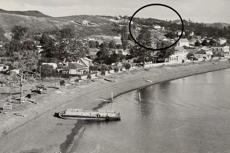 Photo of property in 13 Robertson Street, Russell, 0202